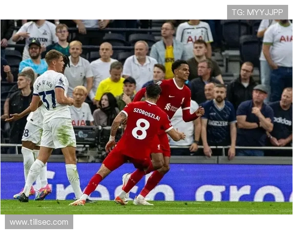 英超第7轮五场比赛精彩回顾 曼联阿森纳双双获胜 利物浦反弹成功 英超第7轮五场比赛精彩回顾 曼联阿森纳双双获胜 利物浦反弹成功