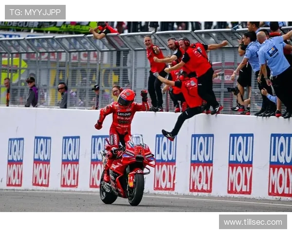 2025赛季MotoGP最新动态:车手转会、赛程变动及技术革新全解析