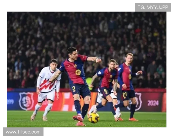 国家德比巅峰对决引爆全场两队争冠走势再掀高潮本赛季关键战役中 国家德比巅峰对决引爆全场两队争冠走势再掀高潮本赛季关键战役中