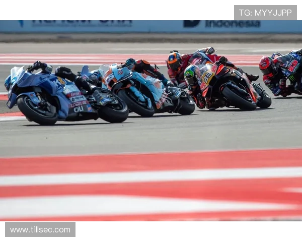 摩托大奖赛赛场风云再起新秀雨战突围展现惊艳速度与斗志非凡风采