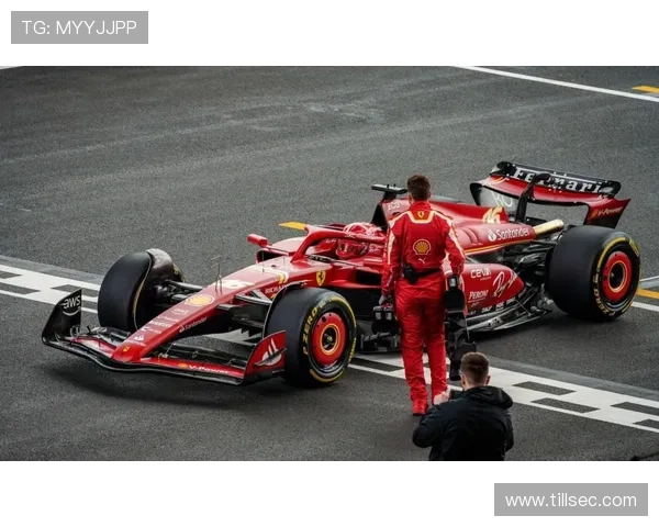 F1新赛季格局生变豪门博弈升级车手竞争全面白热化技术规则引发连锁反应