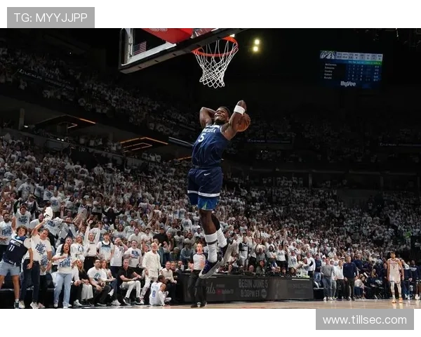 森林狼俱乐部迎来新赛季挑战 全力备战目标突破季后赛边缘 森林狼俱乐部迎来新赛季挑战 全力备战目标突破季后赛边缘